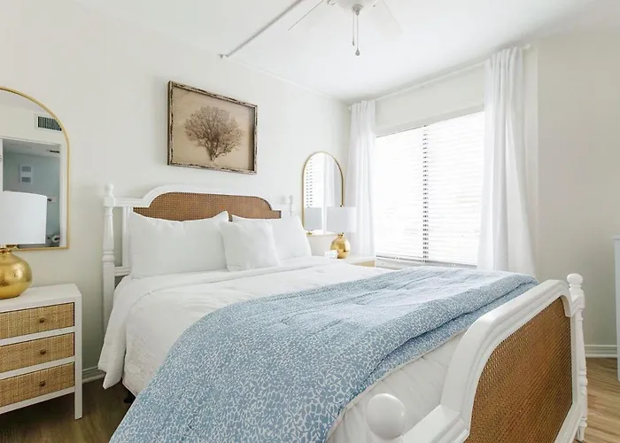 Newly Renovated Oceanfront Family Fun 2b 2b Gulf Shores