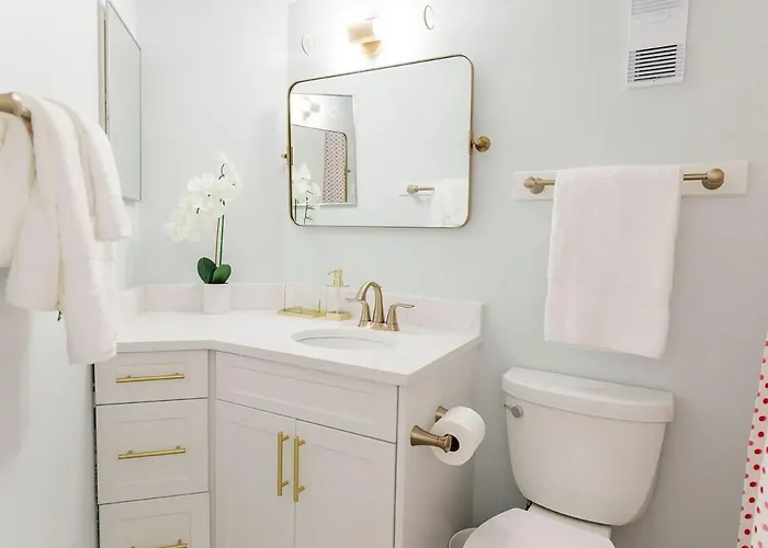 Apartment Newly Renovated Oceanfront Family Fun 2b 2b *