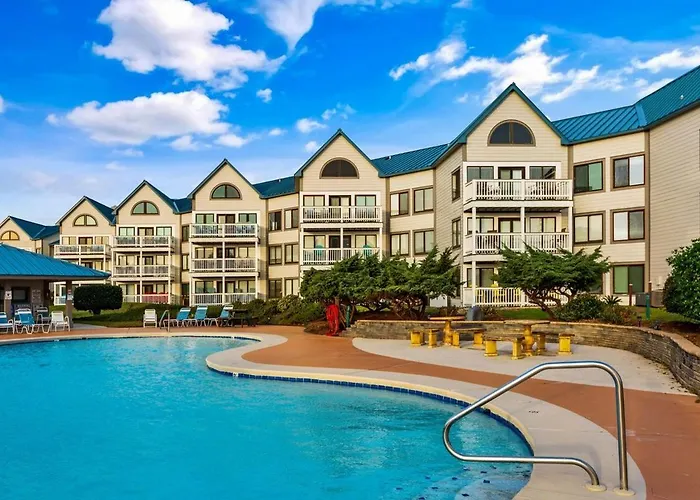 Newly Renovated Oceanfront Family Fun 2b 2b Apartment