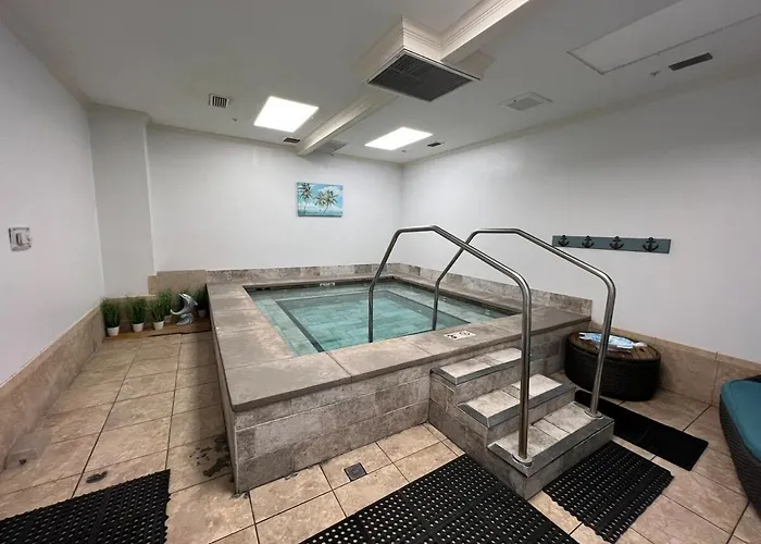 Newly Renovated Oceanfront Family Fun 2b 2b Apartment