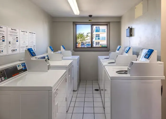 Newly Renovated Oceanfront Family Fun 2b 2b Apartment *