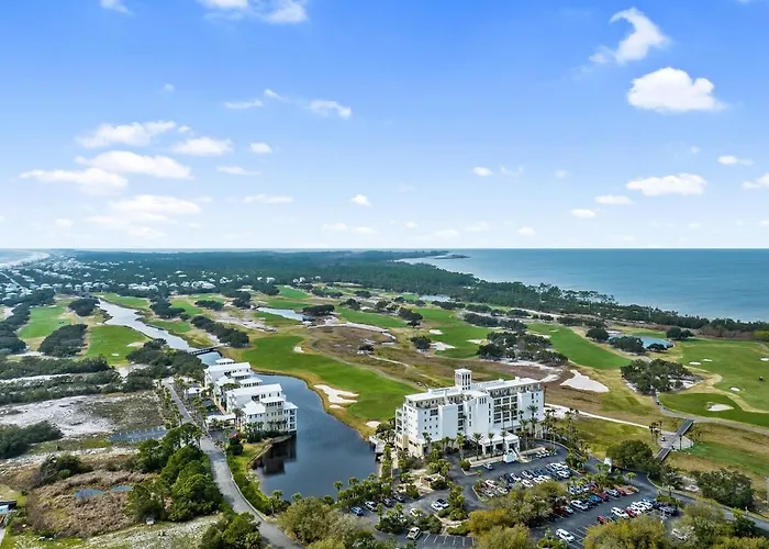 Newly Renovated Oceanfront Family Fun 2b 2b Apartment *